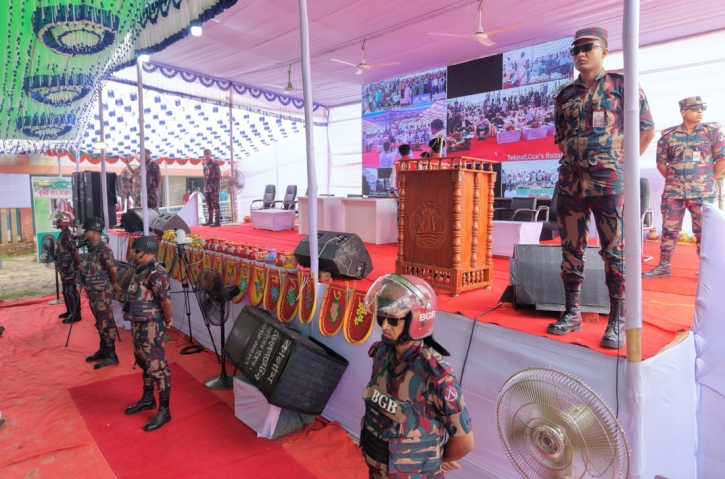 বগুড়ায় কৃষক কার্ড কর্মসূচিতে বিজিবি মোতায়েন করা হয়েছিল ২ প্লাটুন